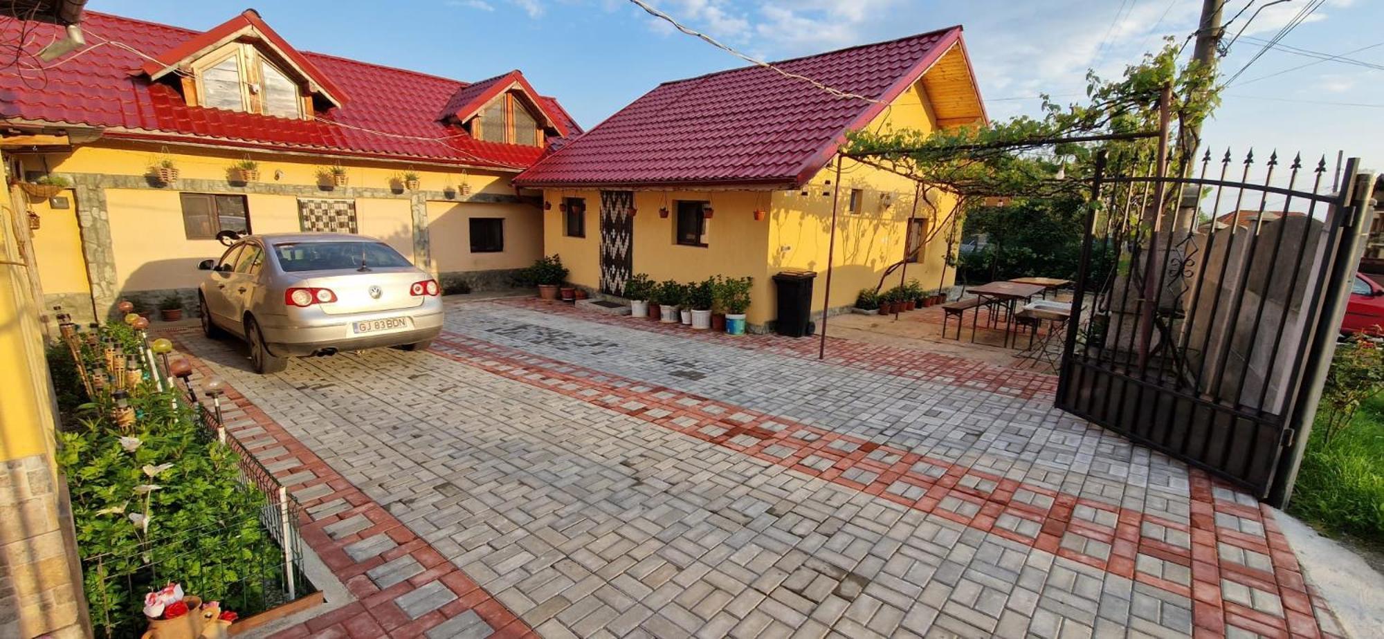 Casa Andreea Hotel Novaci Străini Exterior foto