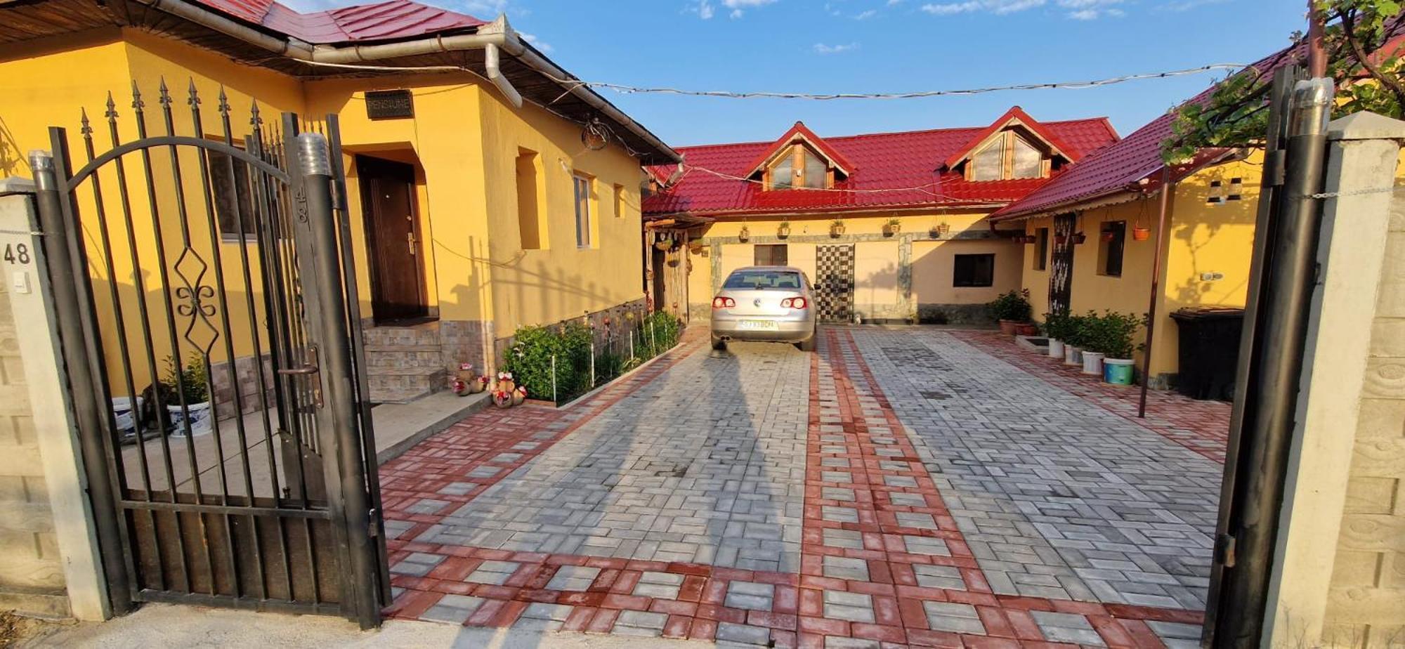 Casa Andreea Hotel Novaci Străini Exterior foto